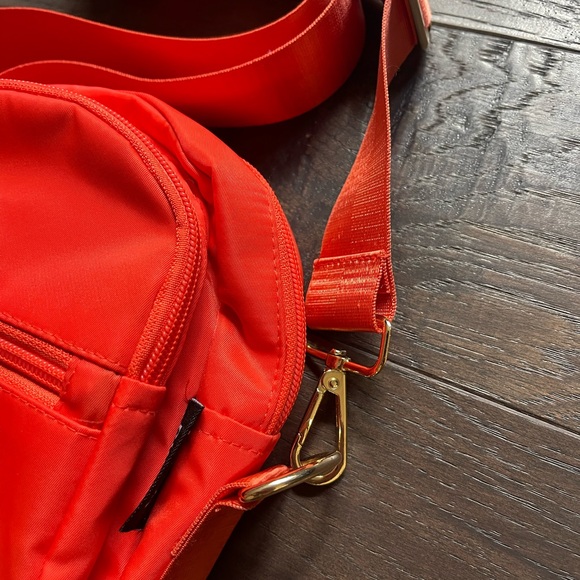 Punch Brand Over the Shoulder/ Crossbody/ Camera Bag Orange Like New! - Picture 4 of 5